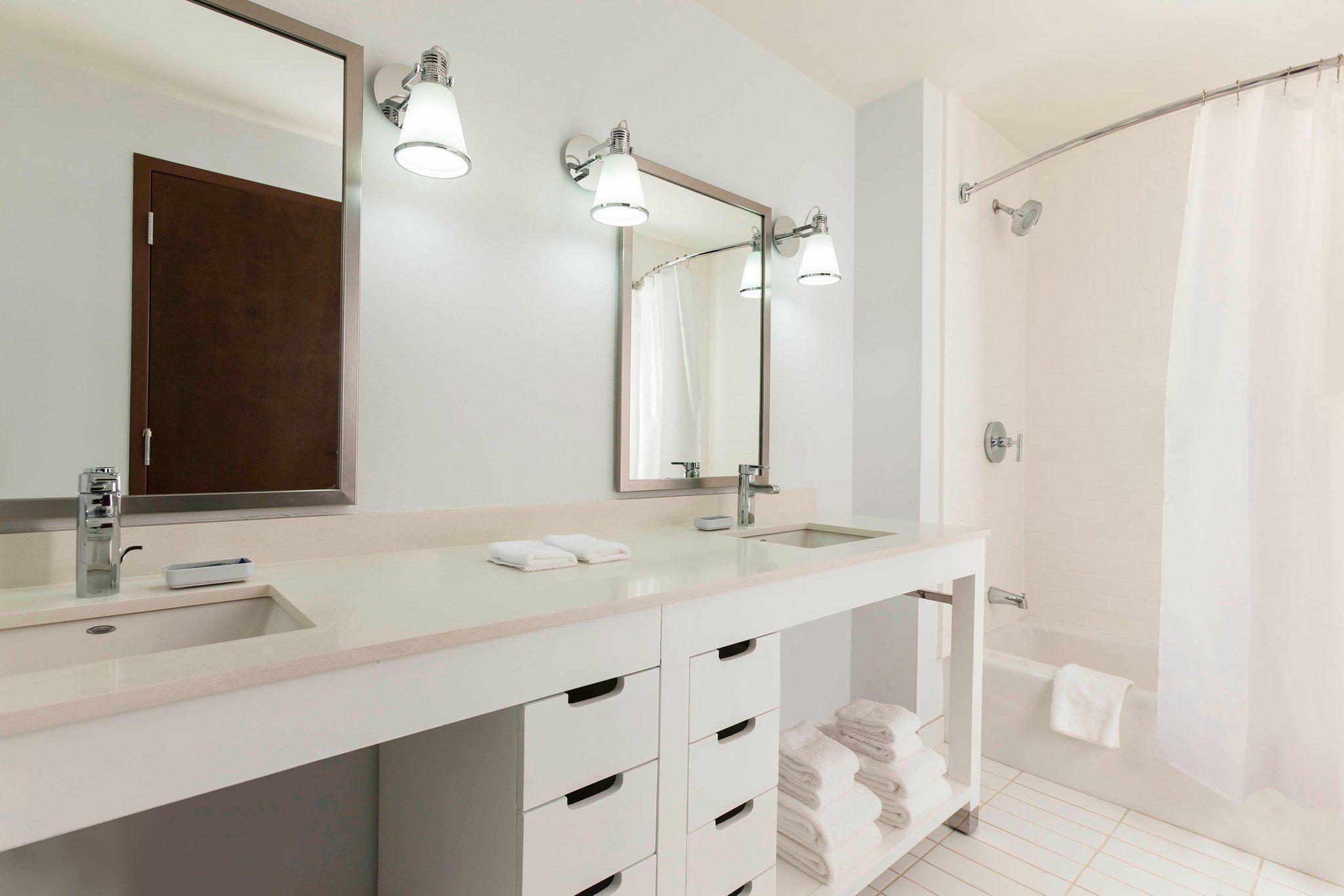 Four Points By Sheraton Seattle Airport South Des Moines Extérieur photo